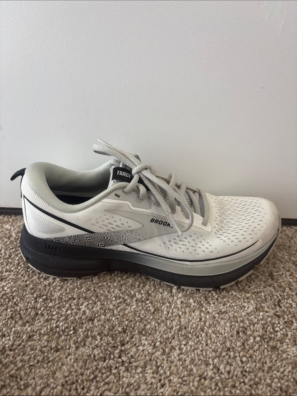 Brooks trace 3 cushion neutral size 7.5 women’s shoes - Picture 9 of 12